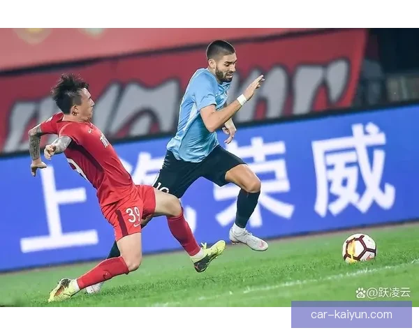 中超赛季转会窗口开启，豪门球队争抢明星球员备受关注