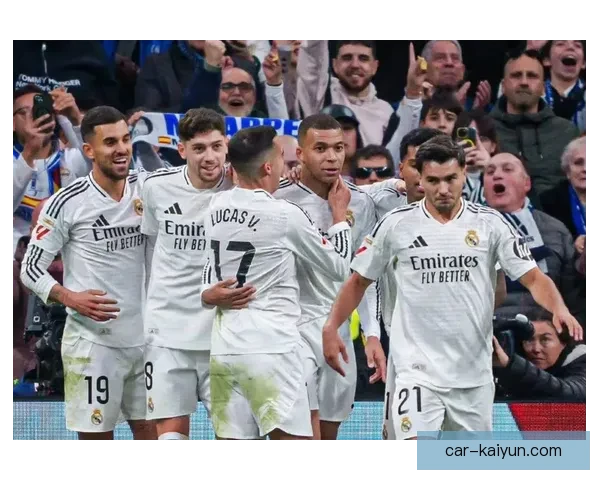 西甲皇家社会更衣室氛围轻松，球队状态稳健备受关注